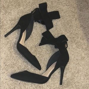 Sexy bow tie heels